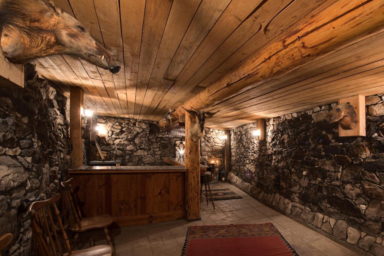 The Davies Family Inn - Adults Only Пласервилл Экстерьер фото